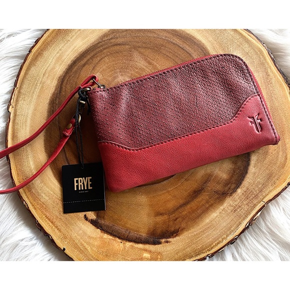 Frye Handbags - NWT Frye Shiloh Leather Wristlet